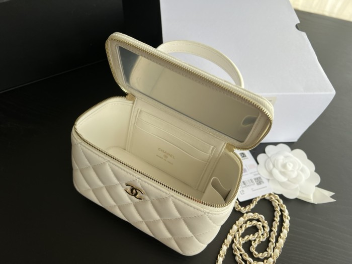 Handbag Chanel AP2199 size 17cmx9.5cmx8 cm