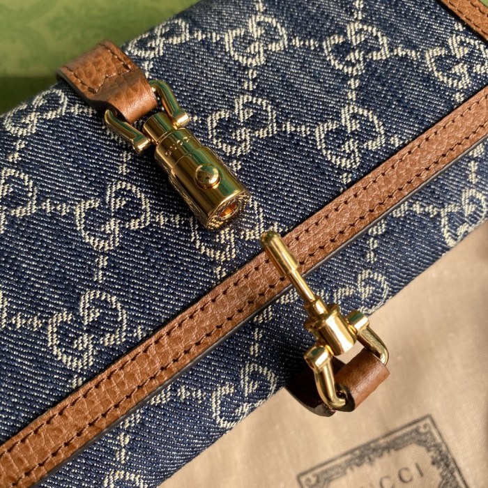 Handbag Gucci 652681 size 19*10*3.5 cm