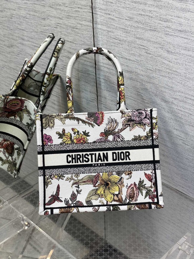 Handbag Dior size 26*8*22 cm