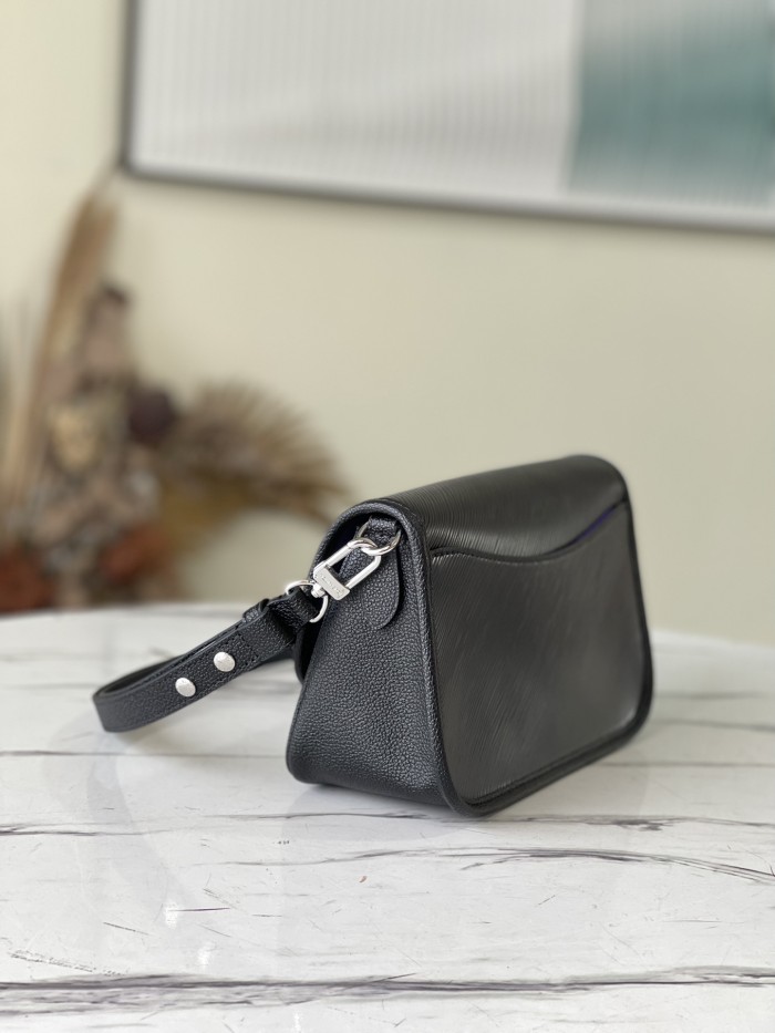 Handbag Louis Vuitton M59457 M59386 M59457 M59460 Buci size:24.5 x 15.5 x 9cm