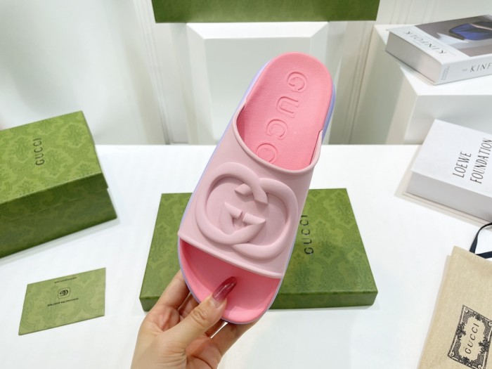 Gucci Women's slide sandal with Interlocking G WOMEN 5