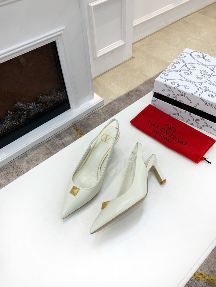 VALENTINO GARAVANI Rockstud WOMEN 37