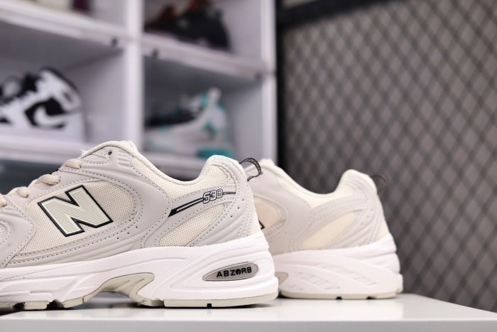 New Balance 530 Ivory