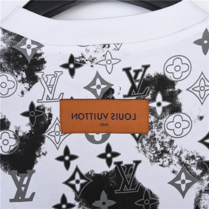 Clothes Louis Vuitton 172