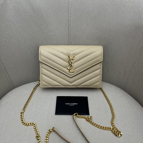 Handbags SAINT LAURENT 393953 size 19x11.5x4 cm