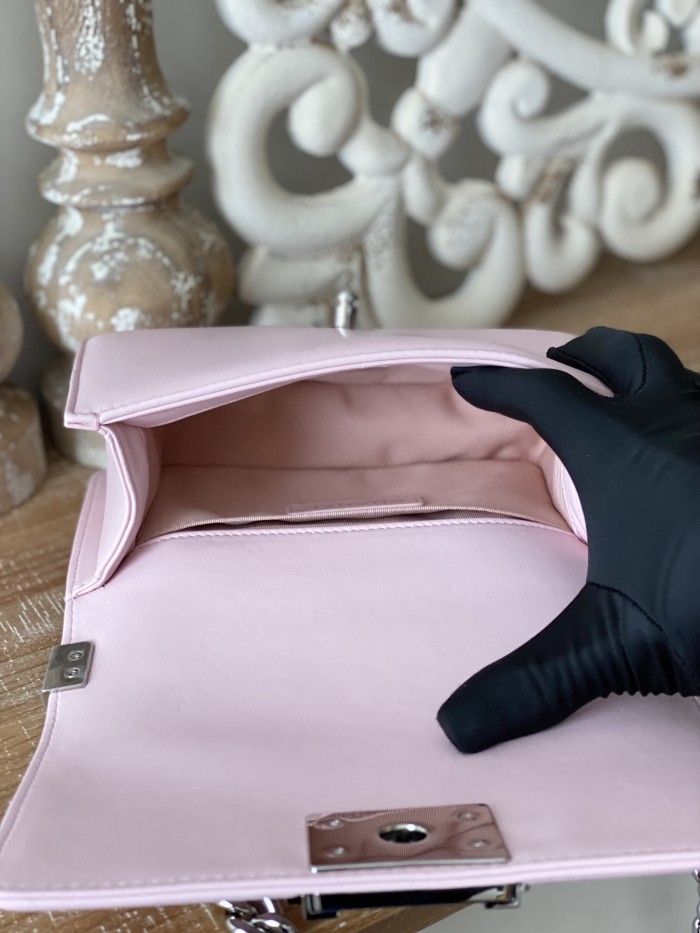 Handbag Chanel 67085 size 20 cm