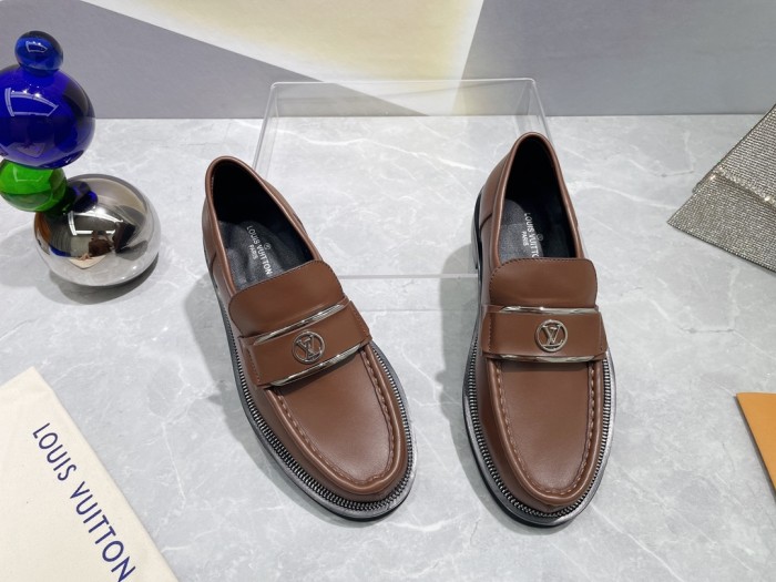 Louis Vuitton shoes WOMEN 3