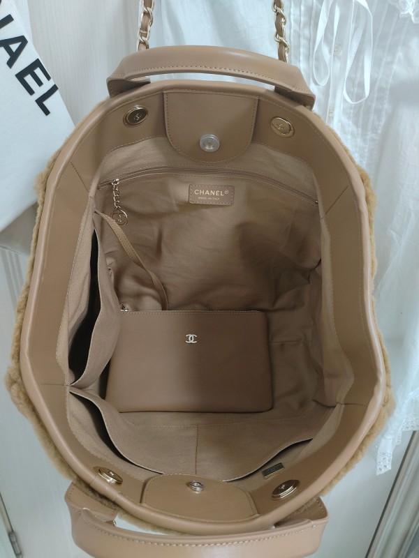 Handbag Chanel size 38 cm