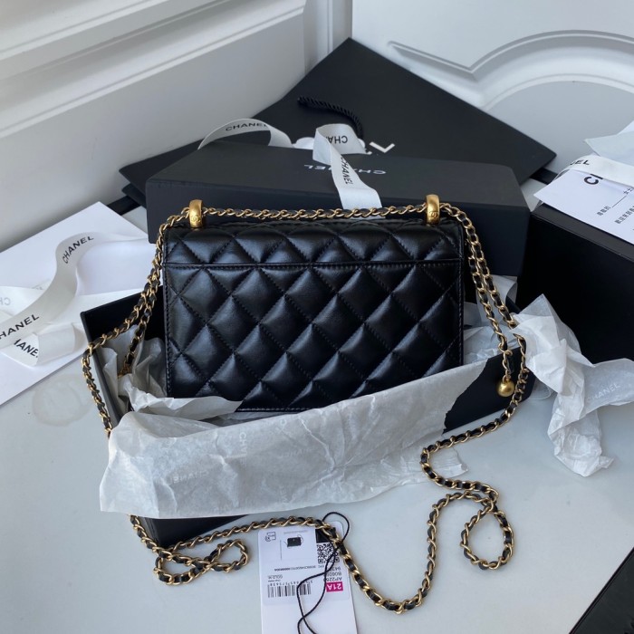 Handbag Chanel AP2289 size 12.3x19.2x3.5 cm