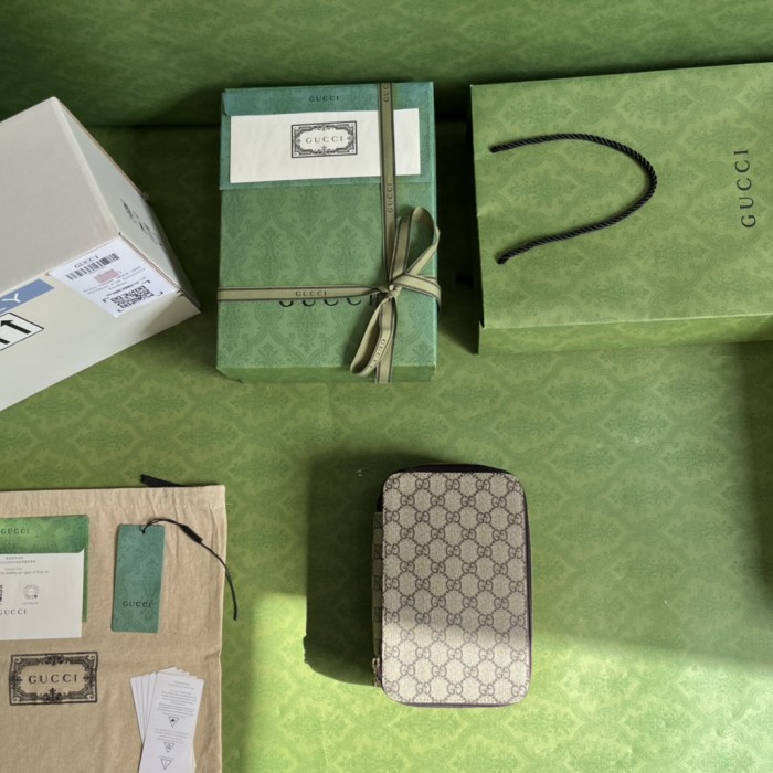 Handbag Gucci 726657 size 22*8*14 cm