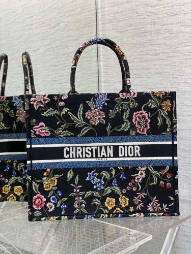 Handbag Dior 8001 size 42*18*35 cm