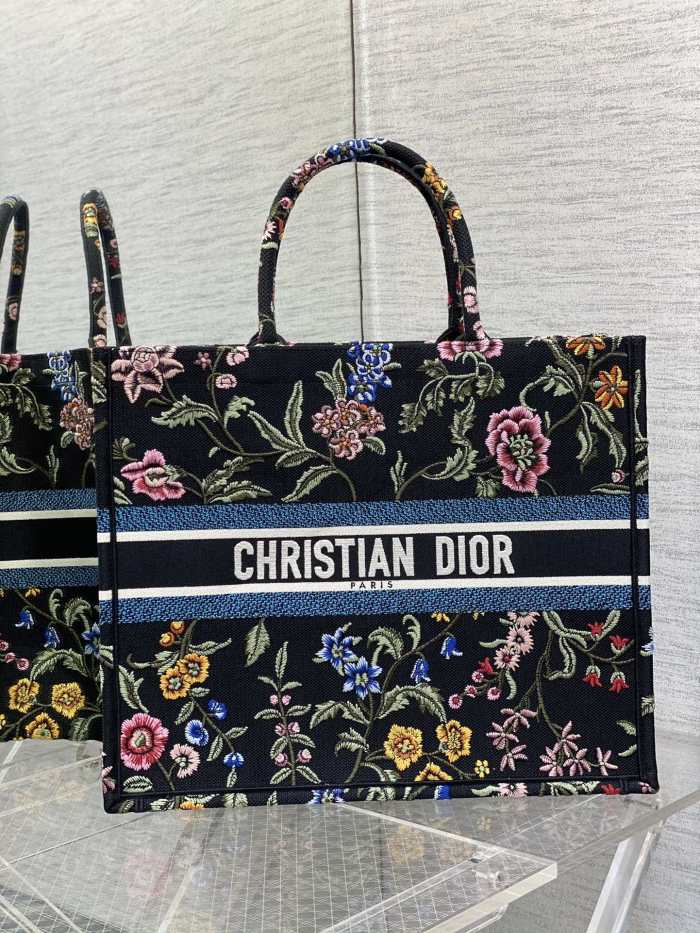Handbag Dior size 42*18*35 cm