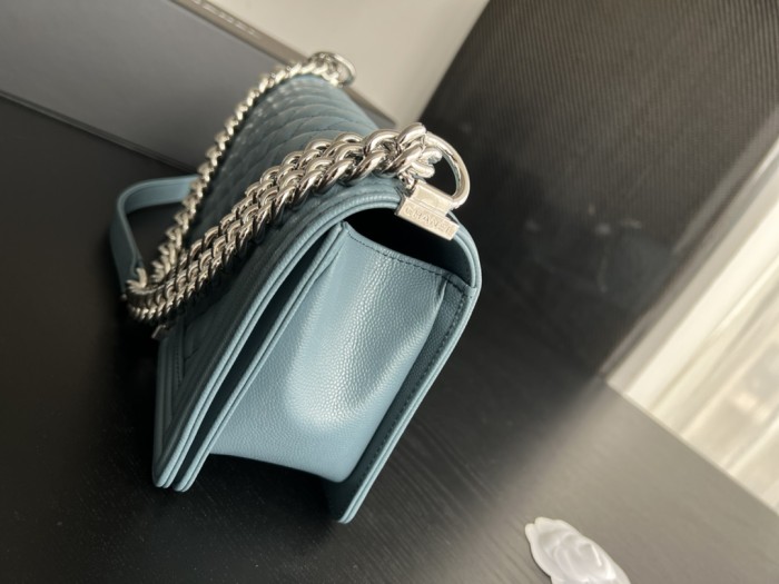 Handbag Chanel size 25 cm