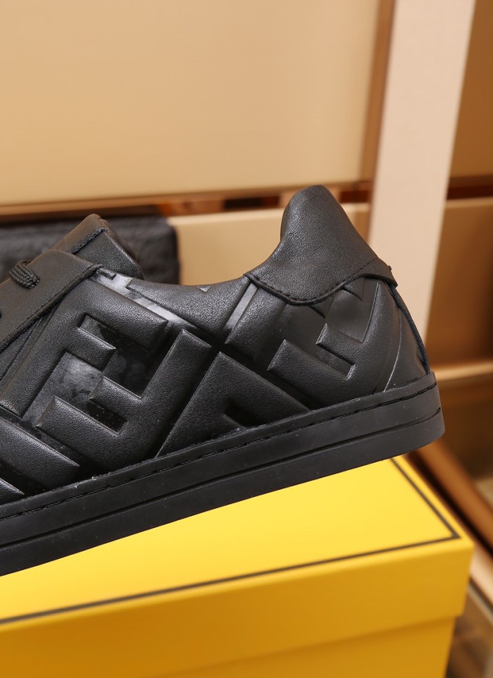 Fendi Low Top Sneakers 10