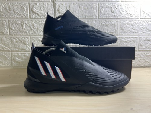 AD football shoes 21