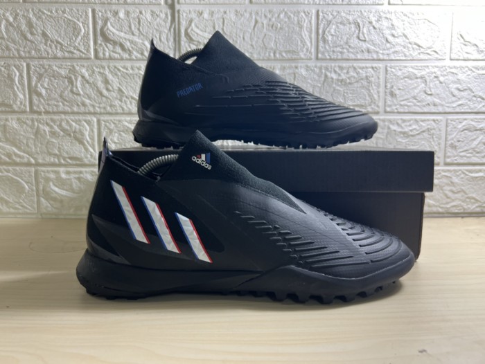 AD football shoes 21