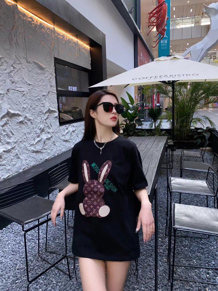 Clothes Louis Vuitton 143