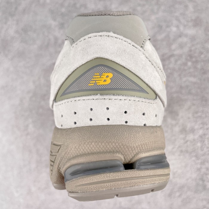 New Balance 2002R Sneaker 2