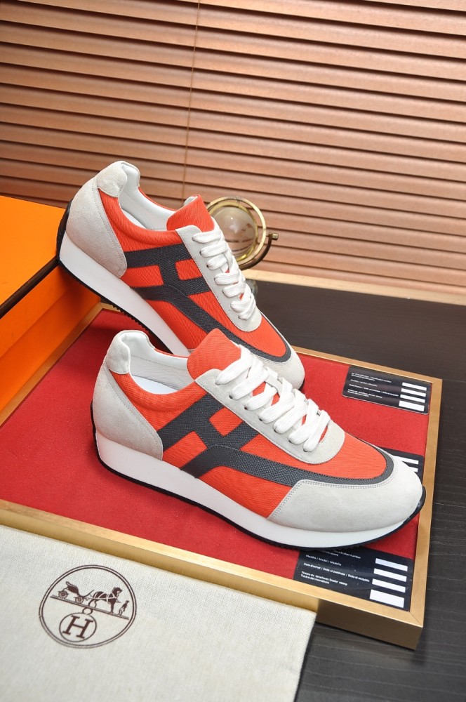 Hermes Low Top sneaker 26