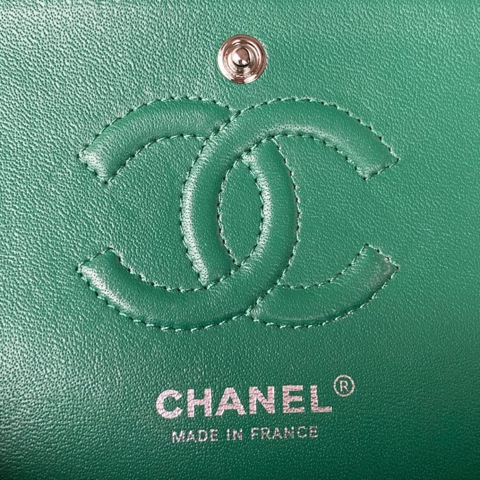 Handbag Chanel A01113 size 23 cm