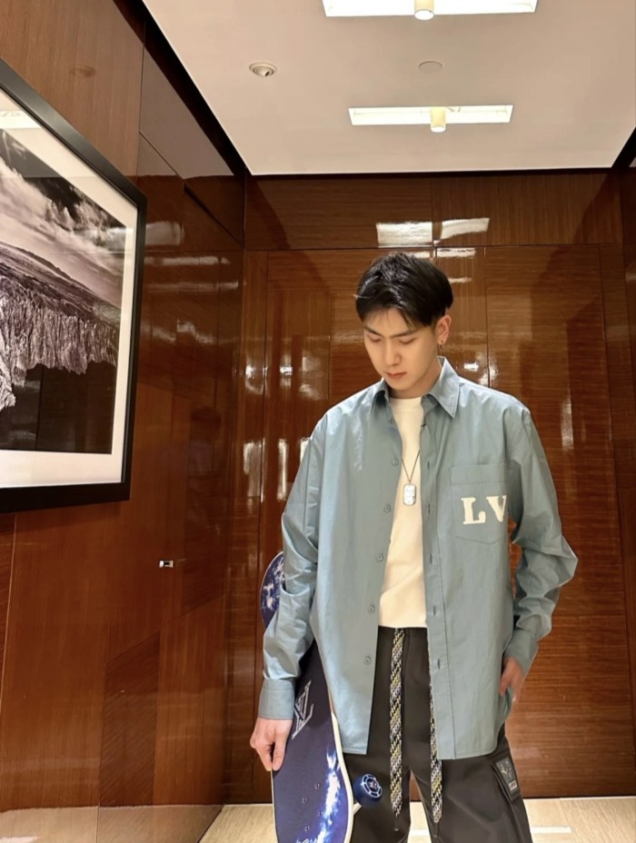 Clothes Louis Vuitton 206