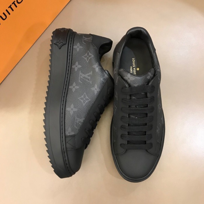 Louis Vuitton Low Top sneaker 38