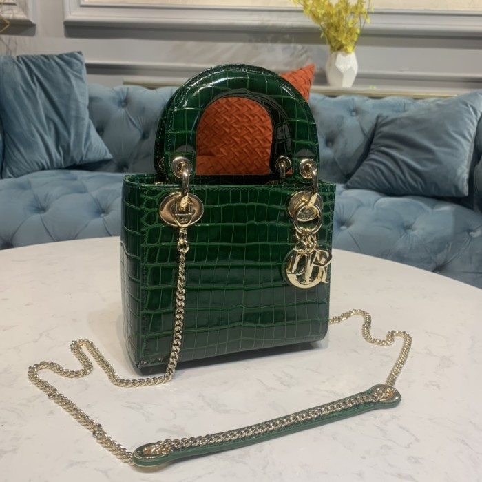 Handbag Dior size 17 x 7.5x 14 cm