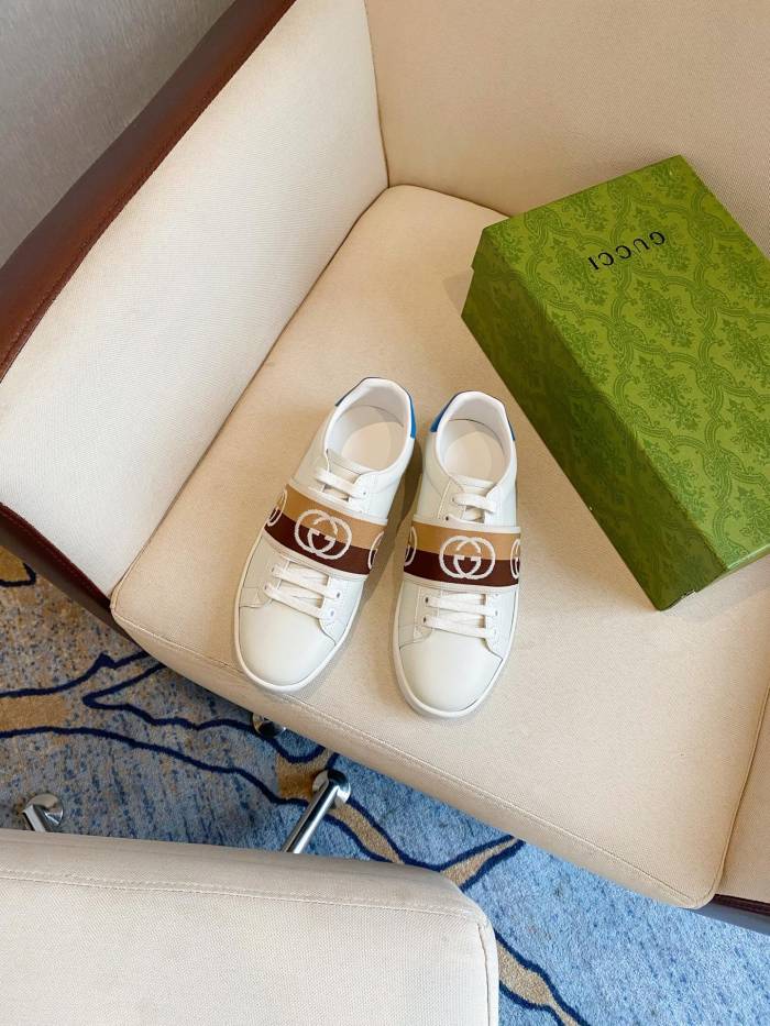 Gucci Women's Ace sneaker with bee sneaker 4