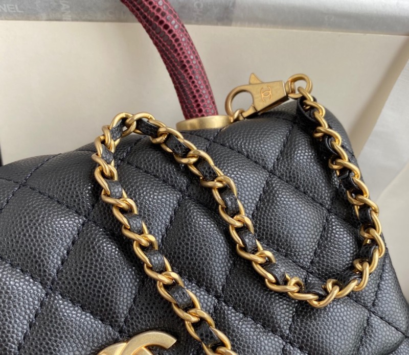 Handbag Chanel size 23 cm