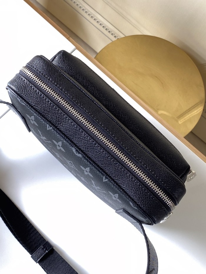 Handbag Louis Vuitton M30245 size 21.0 x 17.0 x 5.0 cm