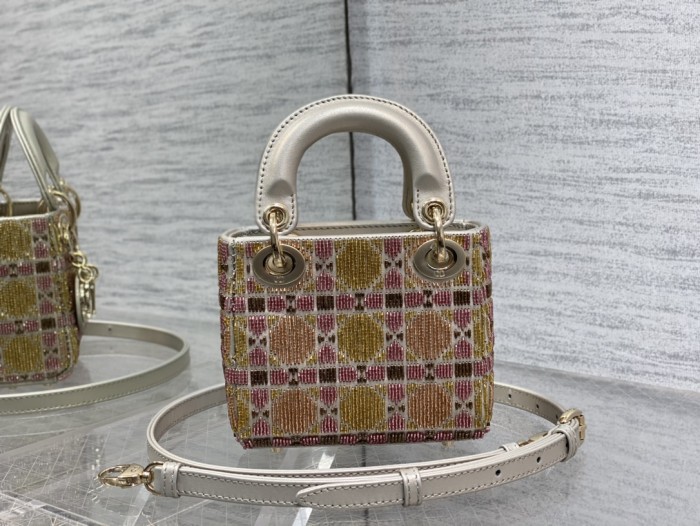 Handbag Dior size 12*10*5 cm