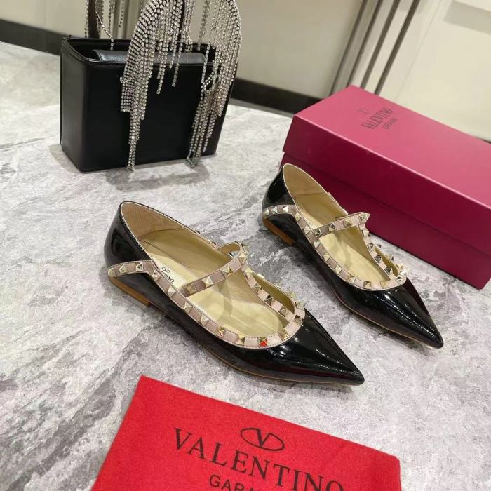 VALENTINO GARAVANI Roman Stud WOMEN 15