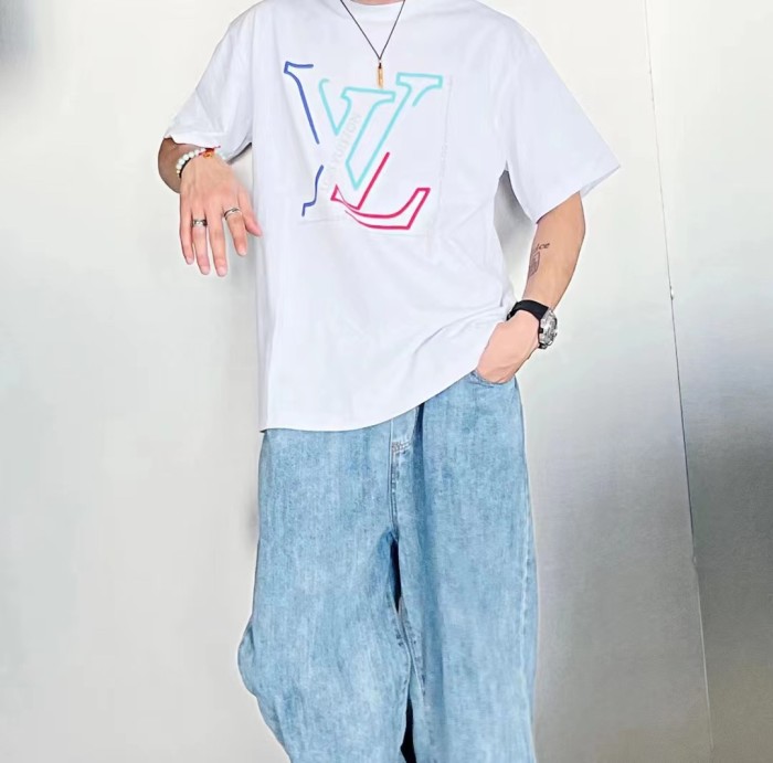 Clothes Louis Vuitton 369