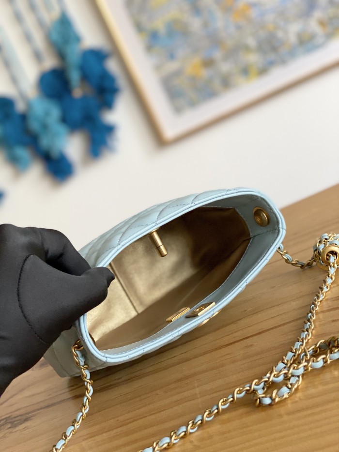 Handbag Chanel 3259 size 16×19.5×8.5 cm