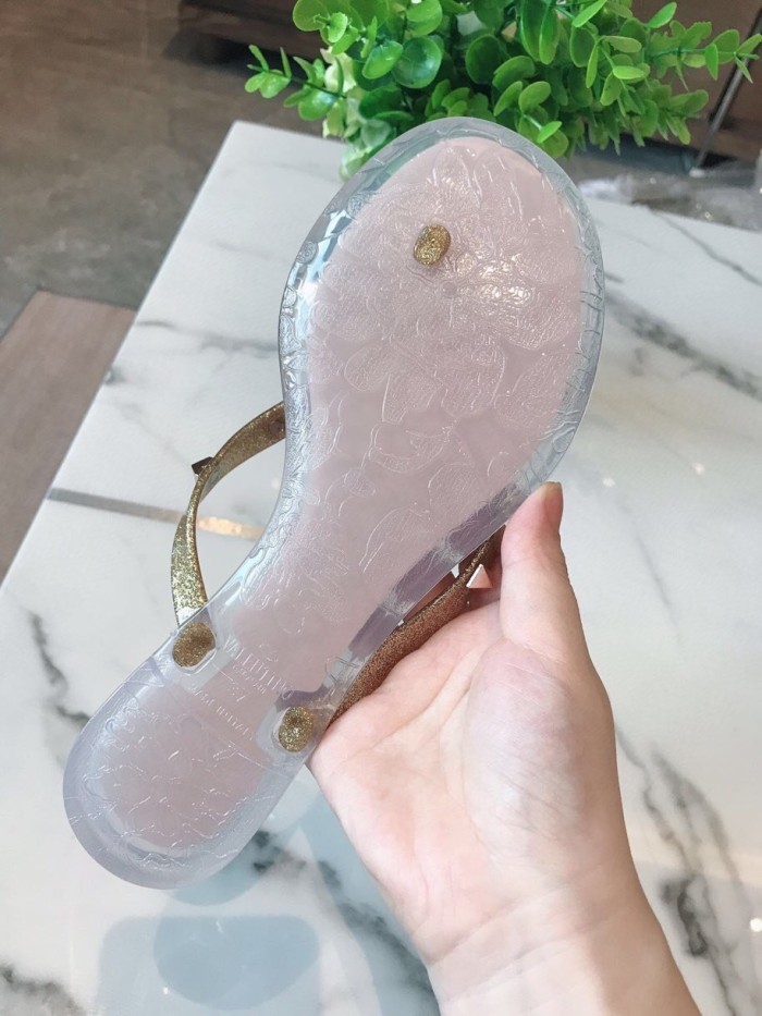 VALENTINO GARAVANI Rockstud WOMEN 35