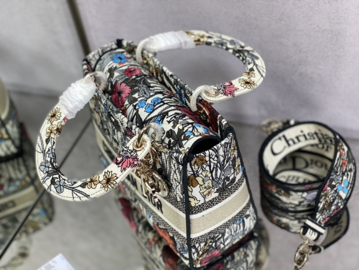 Handbag Dior size 24 cm