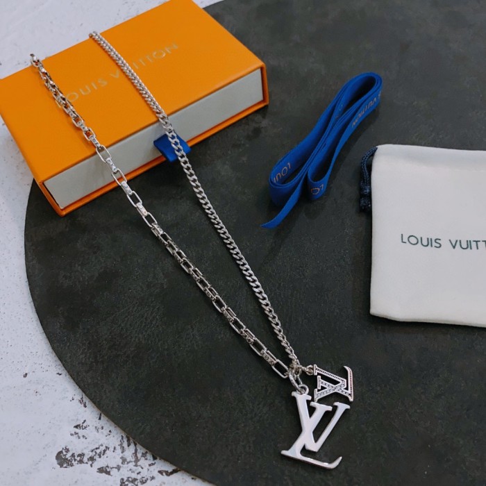 Clothes Louis Vuitton 86