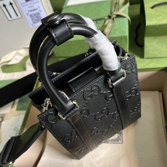Handbag Gucci 696010 size 16*20*7 cm