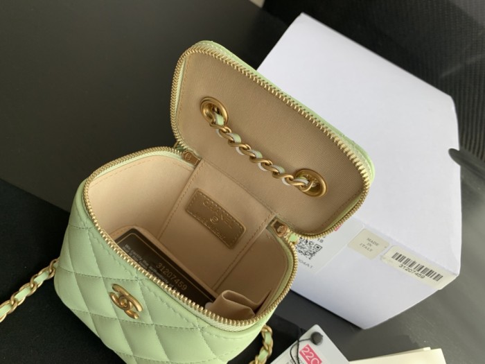 Handbag Chanel size 8.5cmx11cmx7 cm