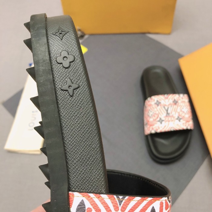 Louis Vuitton Slipper 107
