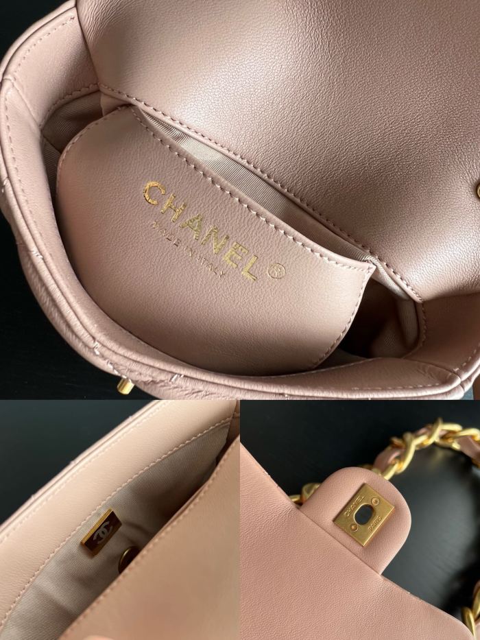 Handbag Chanel size 17 cm