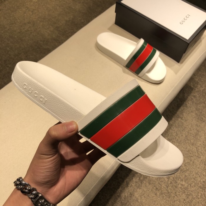 Gucci Slippers 33