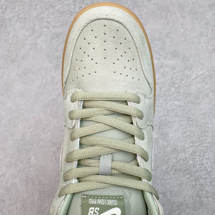 Nike SB Dunk Low Island Green Gum
