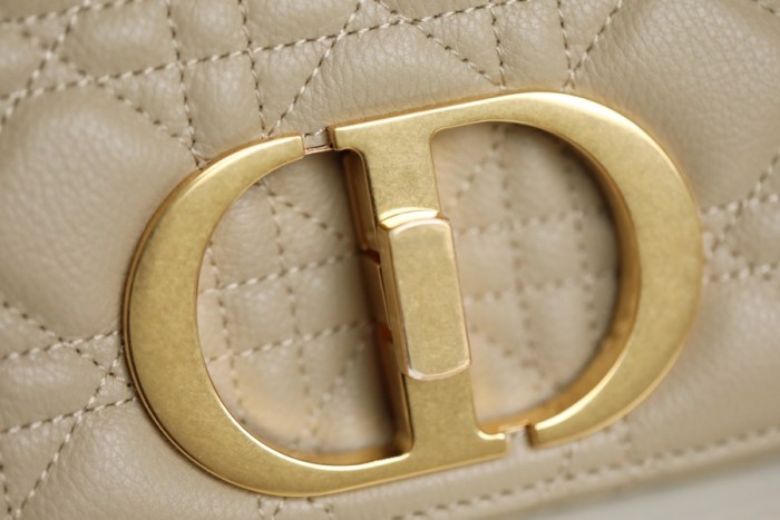 Handbag Dior size 20x12x7 cm