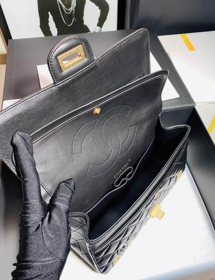 Handbag Chanel size 25 cm