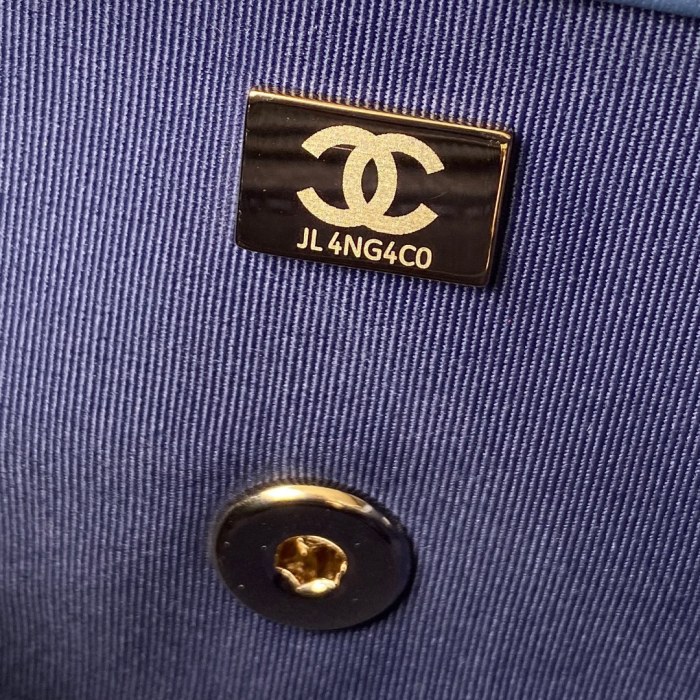 Handbag Chanel size 17 cm