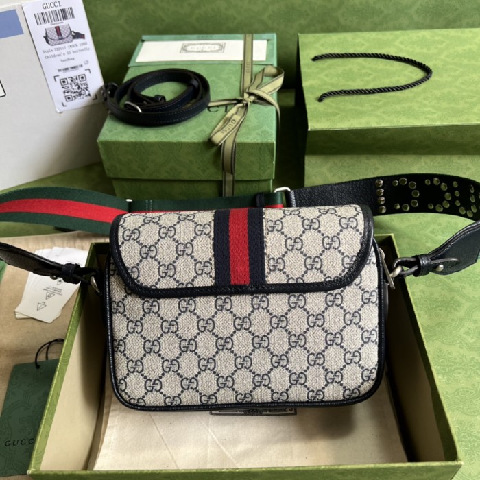 Handbag Gucci 722117 size 23*17*7 cm