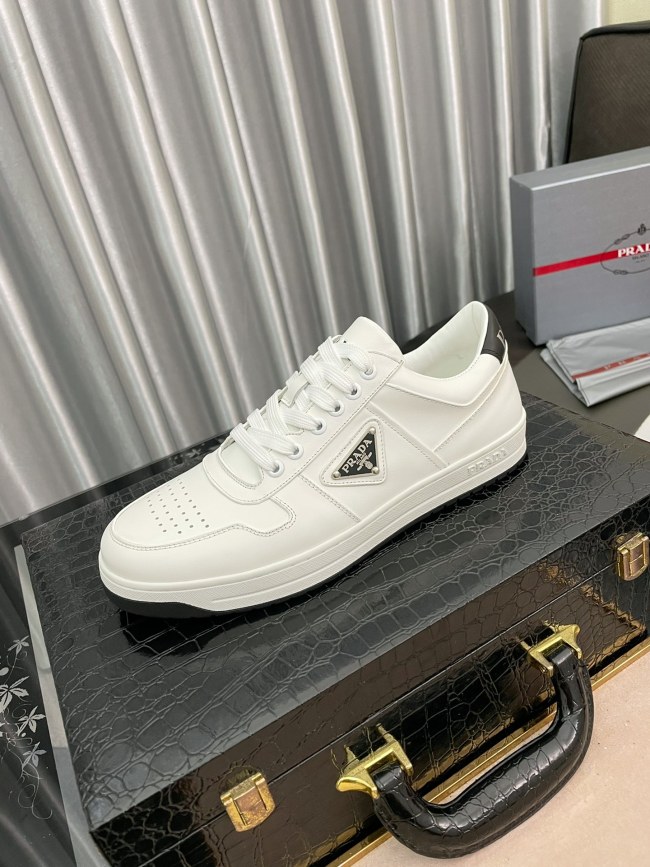 Prada Low Top sneaker 5