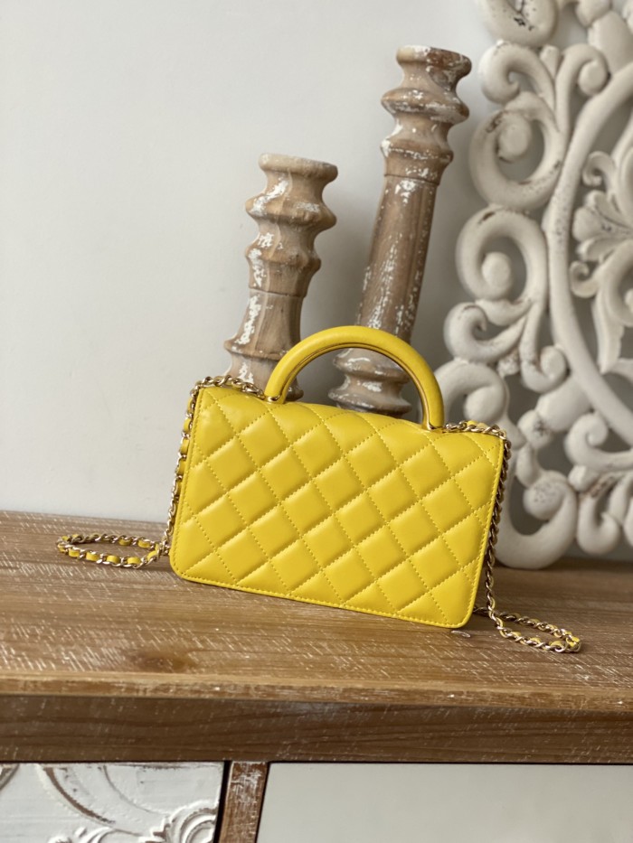 Handbag Chanel 81207 size 19 cm