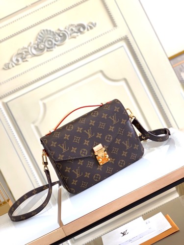 Handbag Louis Vuitton M40780 size 25 x 19 x 9 cm